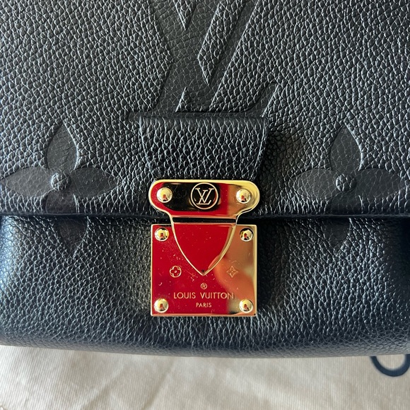 🚫 SOLD 🚫Louis Vuitton Monogram Favorite - Picture 5 of 5
